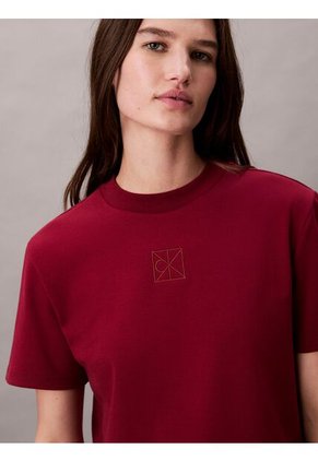 Camiseta Roja Interlock Con Emblema CK Calvin Klein