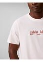 Camiseta Blanca Con Gráfico De Logo Calvin Klein de Calvin Klein