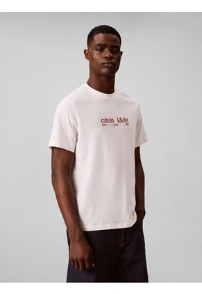 Camiseta Blanca Con Gráfico De Logo Calvin Klein