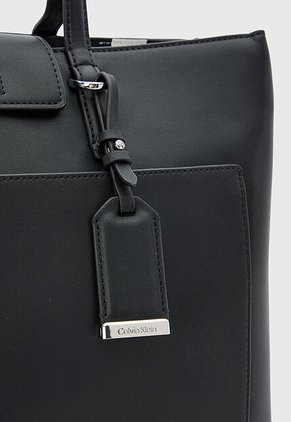 Bolso Calvin Klein Must Negro
