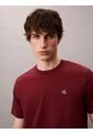 Camiseta Vino Tinto Regular De Manga Corta Con Monograma Bordado Calvin Klein de Calvin Klein