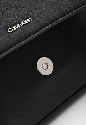 Bolso Calvin Klein Negro