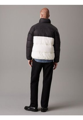 Chaqueta Blanca Acolchada Con Insignia Calvin Klein