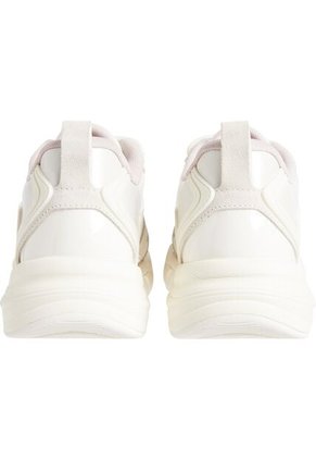 Tenis Blanco Retro Con Monograma Calvin Klein