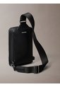 Bolso Negro Sling Con Emblema Calvin Klein de Calvin Klein