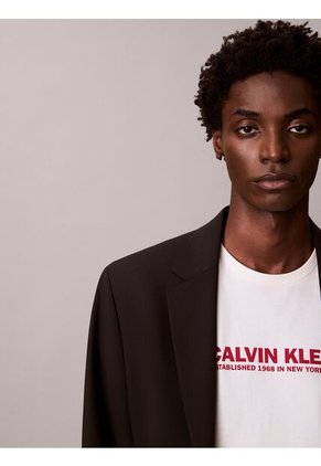 Camiseta Blanca Con Estampado De Logo Calvin Klein