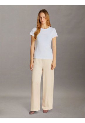 Camiseta Blanca Slim Con Logo Calvin Klein