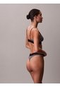 Brasier Multicolor Triangular Con Relleno Ligero - CK Graphic Calvin Klein de Calvin Klein