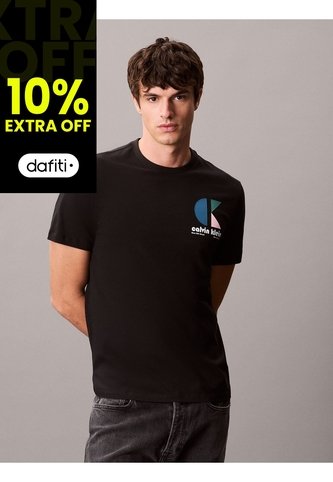 Camiseta Negra Con Monograma Gráfico Calvin Klein Calvin Klein