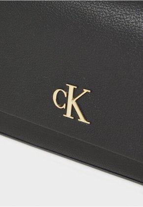 Bolso Negro De Hombro Minimal Monograma Calvin Klein