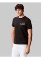 Camiseta Negra Con Diseño Apilado Calvin Klein de Calvin Klein