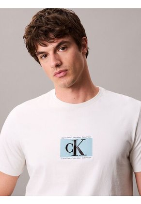 Camiseta Beige Sport Con Mini Monograma Calvin Klein