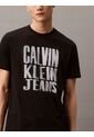 Camiseta Negra Stacked Graphic Crewnec Calvin Klein de Calvin Klein