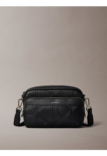 Bolso Negro Camera Con Textura De Emblema Calvin Klein