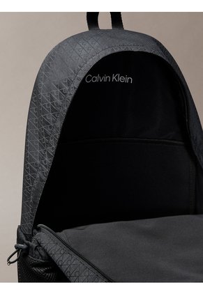 Morral Negro Utility Emblem Bungee Calvin Klein