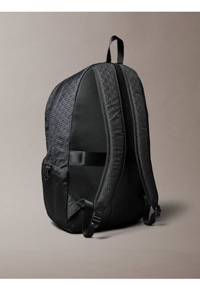 Morral Negro Utility Emblem Bungee Calvin Klein