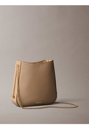 Bolso Beige Tipo Silla Con Cadena Calvin Klein