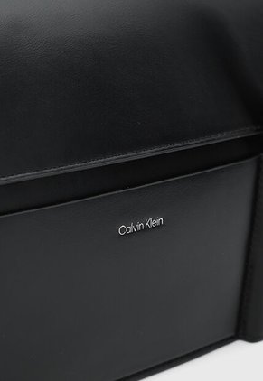 Bolso Calvin Klein Linn Negro
