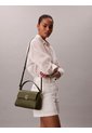 Bolso Verde De Hombro Con Emblema Metálico Calvin Klein de Calvin Klein