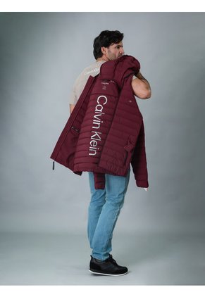 Chaqueta Vinotinto Acolchada Con Capota Calvin Klein
