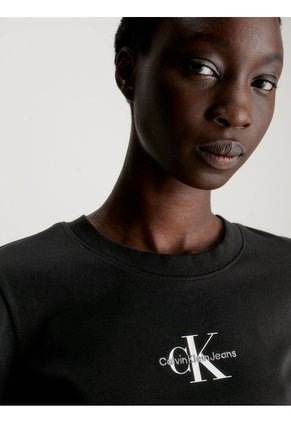 Camiseta Negro Slim Con Monograma Calvin Klein