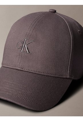 Gorra Gris Con Monograma Bordado Calvin Klein