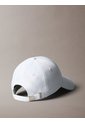 Gorra Blanca Con Monograma Bordado Calvin Klein de Calvin Klein
