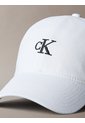 Gorra Blanca Con Monograma Bordado Calvin Klein de Calvin Klein