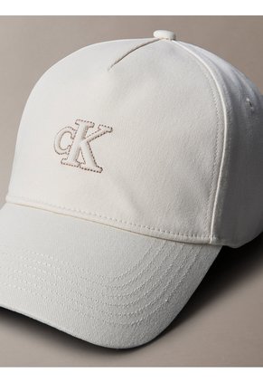 Gorra Blanca Con Bordado Monograma Calvin Klein