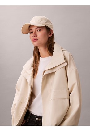 Gorra Beige Con Bordado Monograma Calvin Klein