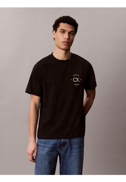 Camiseta Negra Con Estampado Gráfico Calvin Klein