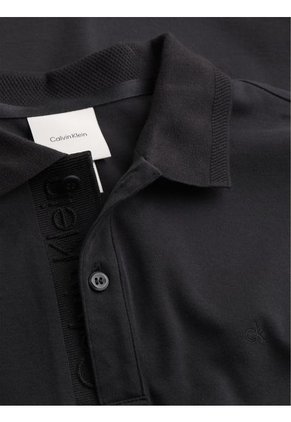 Polo Negro Con Logotipo En El Pliegue De Botones Calvin Klein
