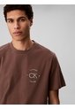 Camiseta Chocolate Con Estampado Gráfico Calvin Klein de Calvin Klein