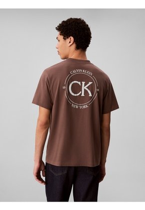 Camiseta Chocolate Con Estampado Gráfico Calvin Klein