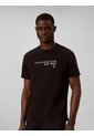 Camiseta Negra Con Gráfico De Logo Calvin Klein de Calvin Klein
