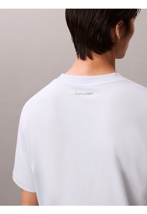 Camiseta Celeste Con Logo Gráfico Calvin Klein