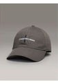 Gorra Gris Con Monograma Bordado Calvin Klein de Calvin Klein