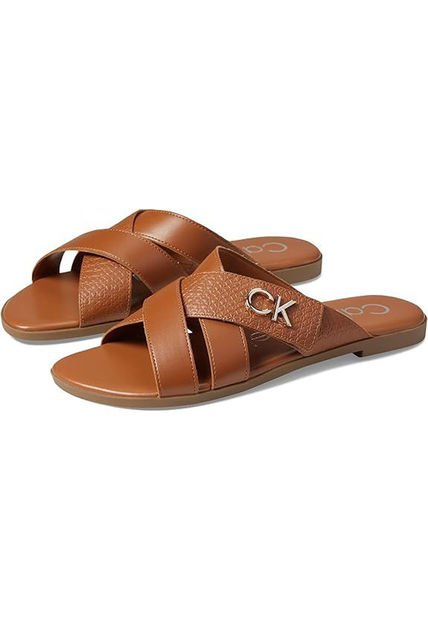 Sandalias Chocolate Con Monograma Metálico Calvin Klein