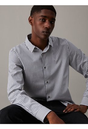 Camisa Negra Elástica A Rayas De Popelina Calvin Klein