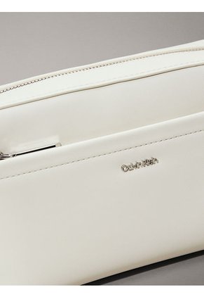 Bolso Beige Cruzado Convertible Calvin Klein