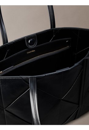 Bolso Negro De Mano Mediano Con Diseño Tejido Calvin Klein
