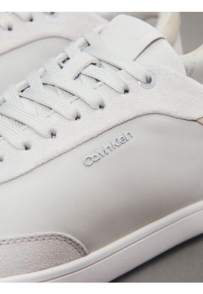Tenis Gris De Cuero De Perfil Bajo Calvin Klein