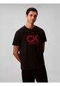 Camiseta Negra Con Estampado Gráfico De Monograma Calvin Klein de Calvin Klein