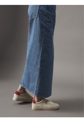 Tenis Beige Clásicos De Cuero Con Cordones Y Suela Cupsole Calvin Klein