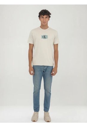 Camiseta Beige Sport Con Mini Monograma Calvin Klein