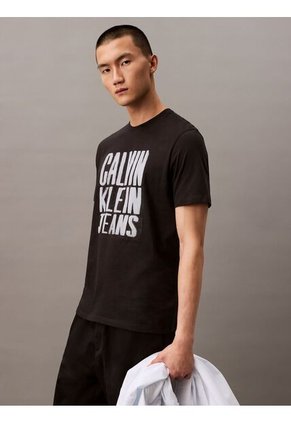 Camiseta Negra Stacked Graphic Crewnec Calvin Klein