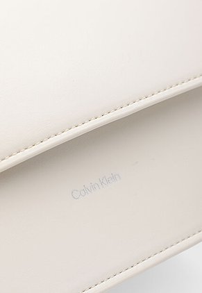 Bolso Calvin Klein Linn Marfil