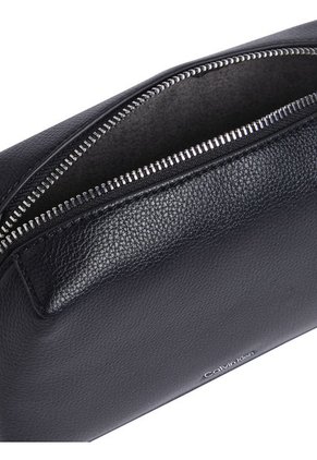 Bolsa Negra Camera Calvin Klein