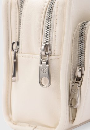 Bolso Manos Libres Calvin Klein Marfil