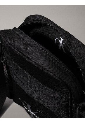 Bolso Negro Reporter Essential Calvin Klein